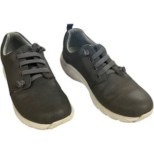 ALIGN™ VELOCITY Nurse Mates Align tieless tennis shoes 9 M